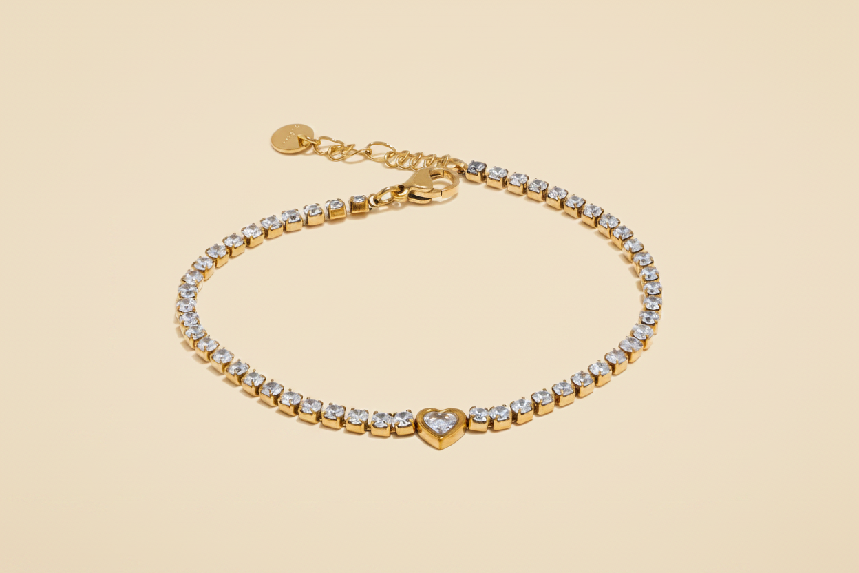 Amour Heart Bracelet — Gold Packshot