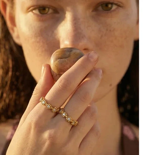 Fiora Bloom Ring - ALUVAYA Ring