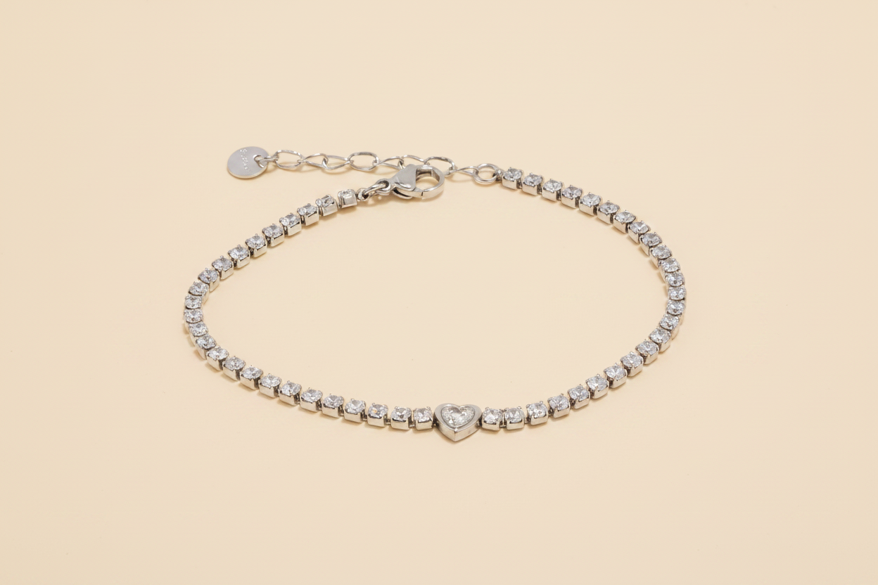 Amour Heart Bracelet — Platinum Packshot